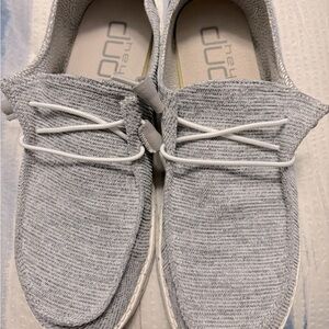 Hey Dude Womens size 10 color light grey